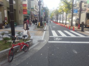 閉鎖された御堂筋側道